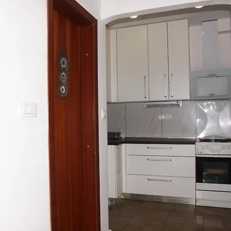 Vela Podgora (Split-Dalmatia)