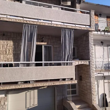 Vela Apartment