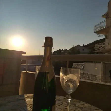 Apartment Vela *