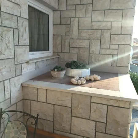 Vela Apartment *